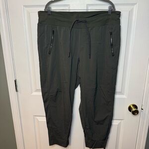 Athleta Green Track Joggers with Elastic Waist Womens Size 18 GUC